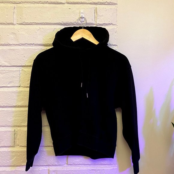 SOLD- Uniqlo - U Sweat Long Sleeve Black Pullover - Picture 4 of 4